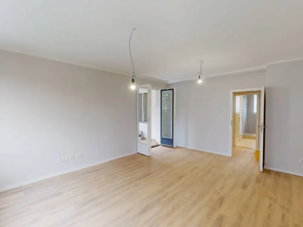 Frisch renovierte 4-Zimmer-Wohnung mit BALKON, moderner EBK und Tageslichtbad