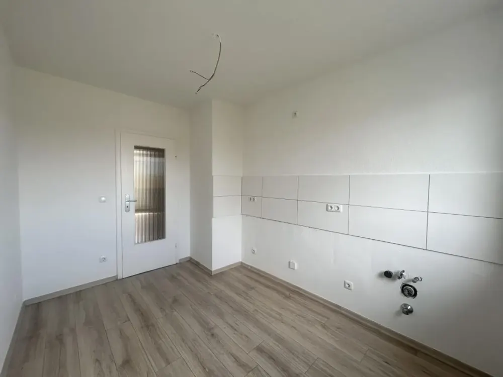 Lichtdurchflutete 3-Zimmer-Wohnung mit Balkon in Leverkusen Opladen
