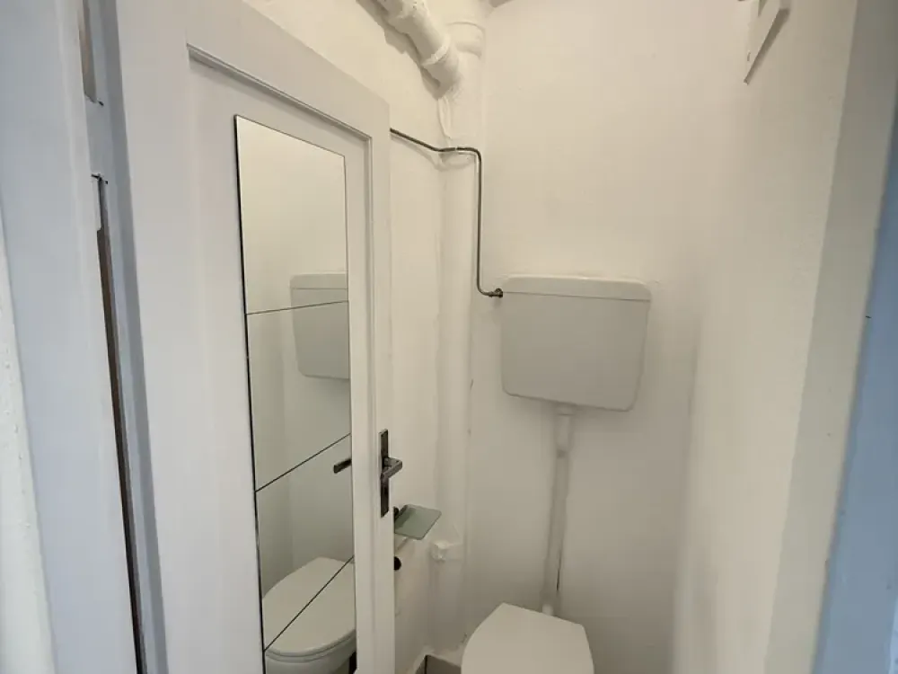 Sachsenhausen: 3-Zimmer-Altbauwohnung