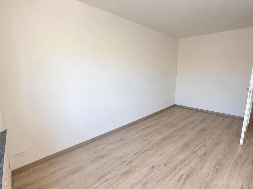1-Zimmer-Wohnung mit Aufzug & Keller in ruhigem München-Solln