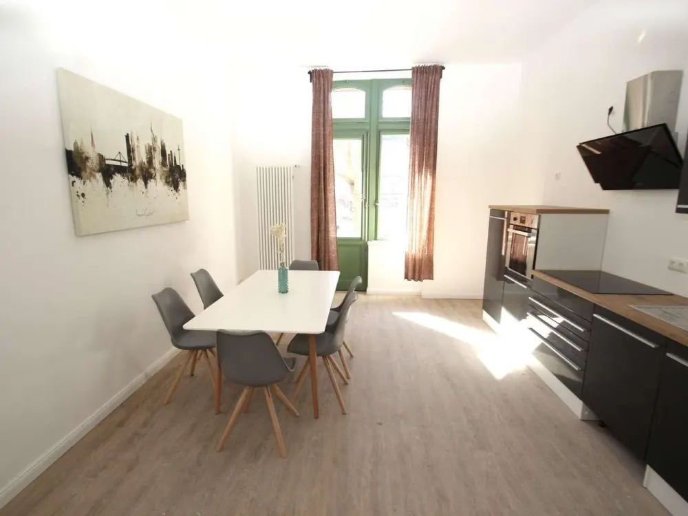 WG-Apartment mit eigenem Bad !!! Wohnen mitten im Leben, fußläufig zum Main