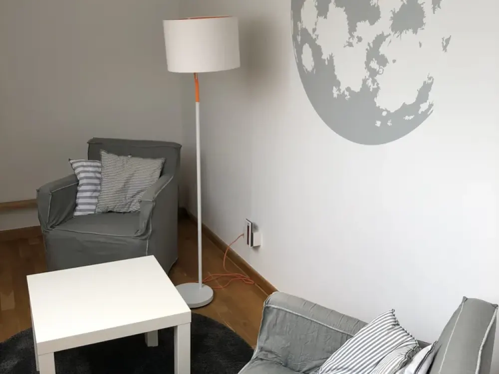 Studio Direkt an der S-Bahn Station Filderstadt Bernhausen