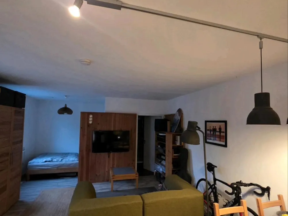 möblierte Einliegerwohnung, verkehrsgünstig gelegen