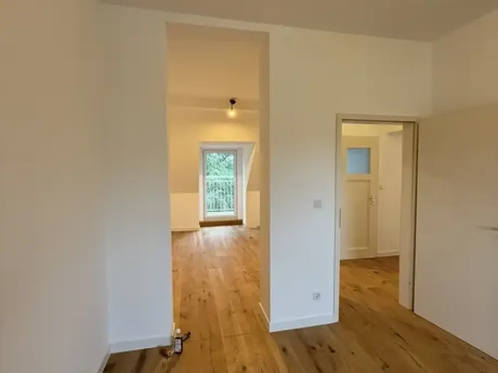 First occupancy after complete renovation - Attic apartment for singles in a quiet location