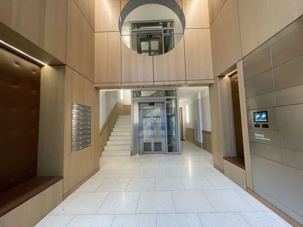 ***Schönes Penthouse Apartment nahe Breitscheidplatz***