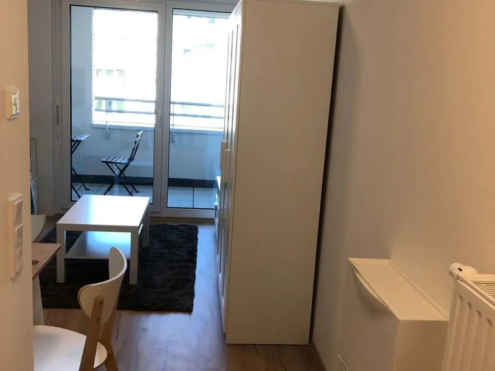 Geschmackvolle 1 Raum Wohnung mit Balkon - voll möbliert