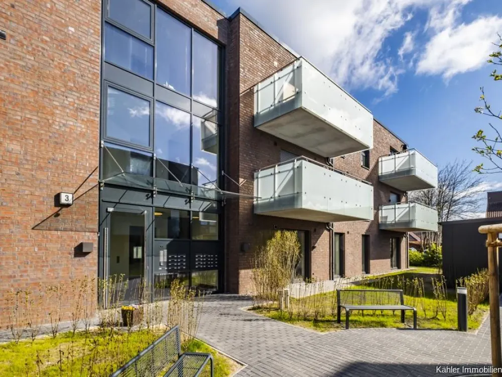 Your New Home in Old Age - Modern Senior Apartment in Bönningstedt with Johanniter Service