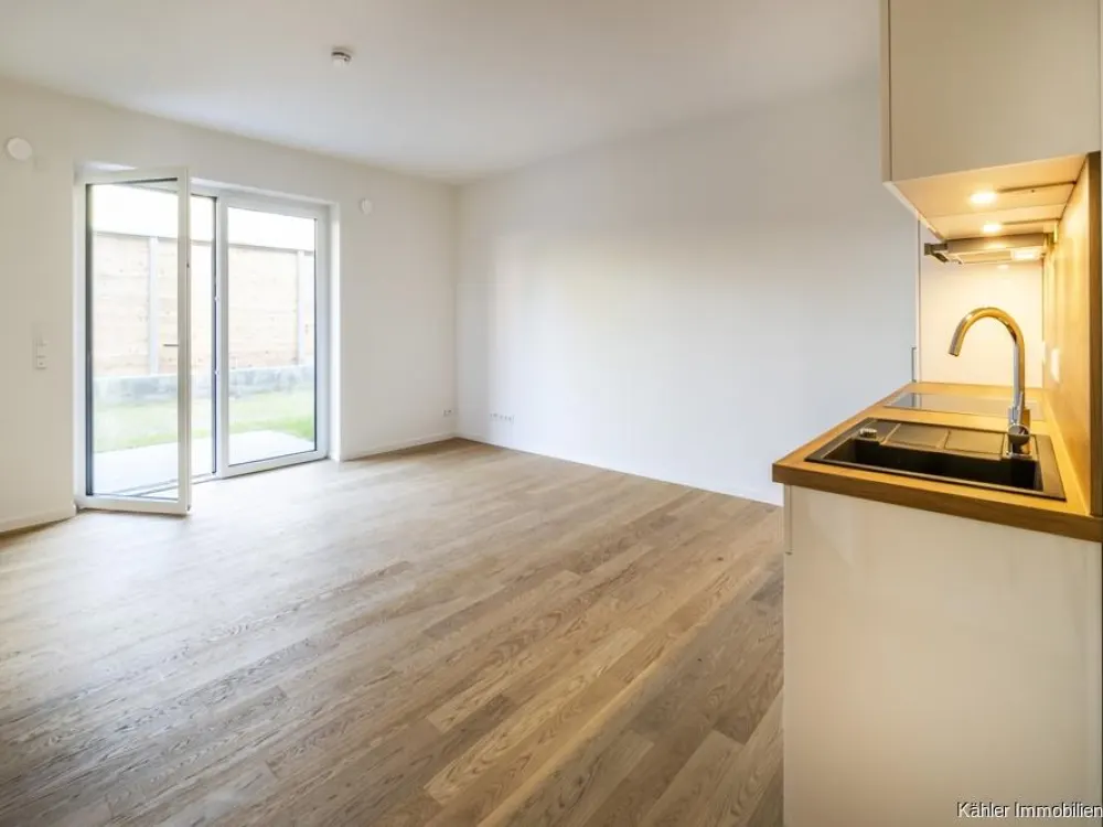 Your New Home in Old Age - Modern Senior Apartment in Bönningstedt with Johanniter Service