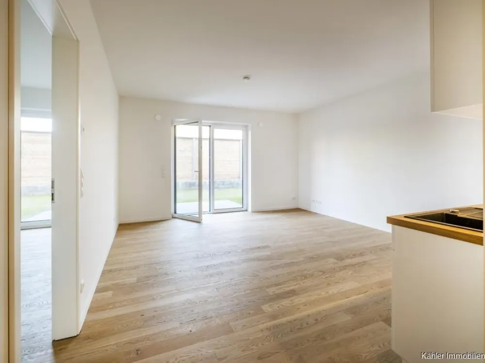 Your New Home in Old Age - Modern Senior Apartment in Bönningstedt with Johanniter Service