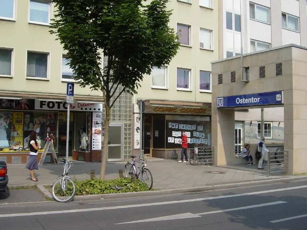 Helle Citywohnung in der Weißenburger Straße 6, Ecke Kaiserstraße, Balkon