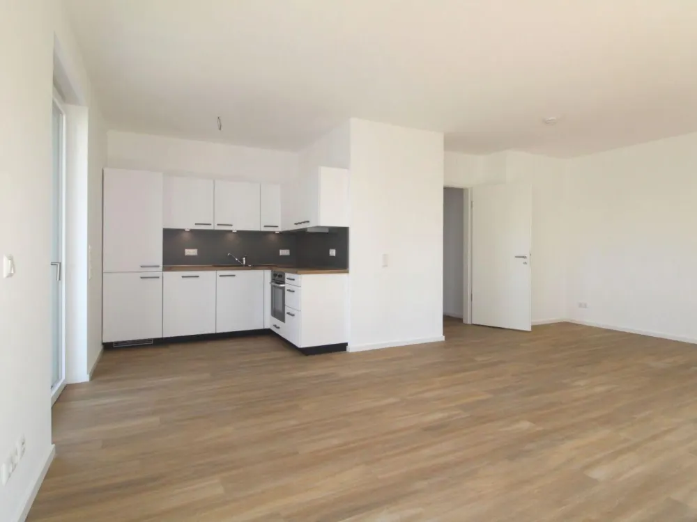 Großzügige 4 Zimmer mit EBK, 2 Bädern und großem Westbalkon!
