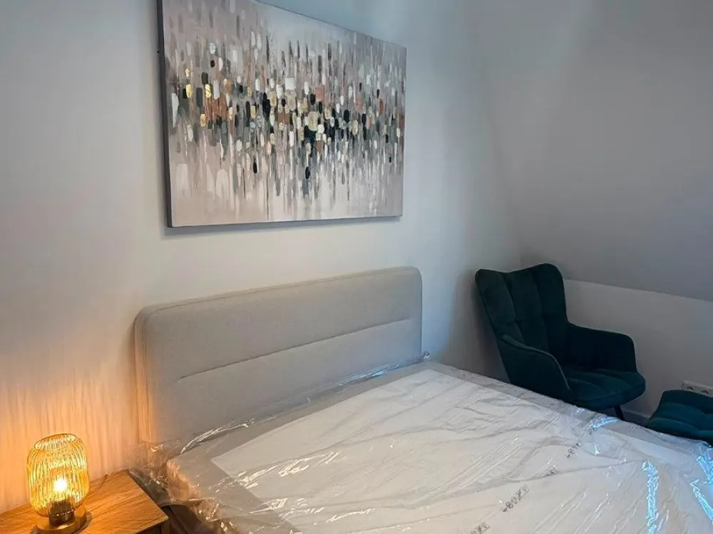 NEU! Stilvoll saniertes & möbliertes Apartment im Herzen von Fran
