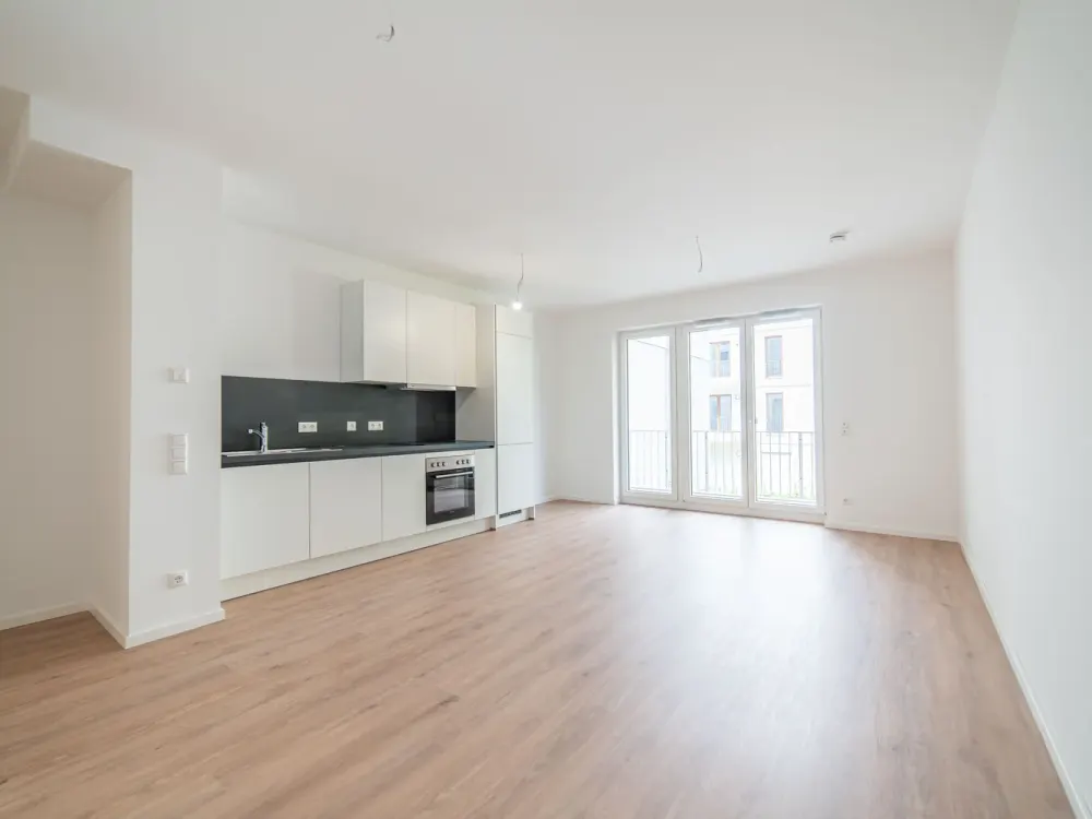Bright Studio Apartment in the Courtyard Building Apt 211
