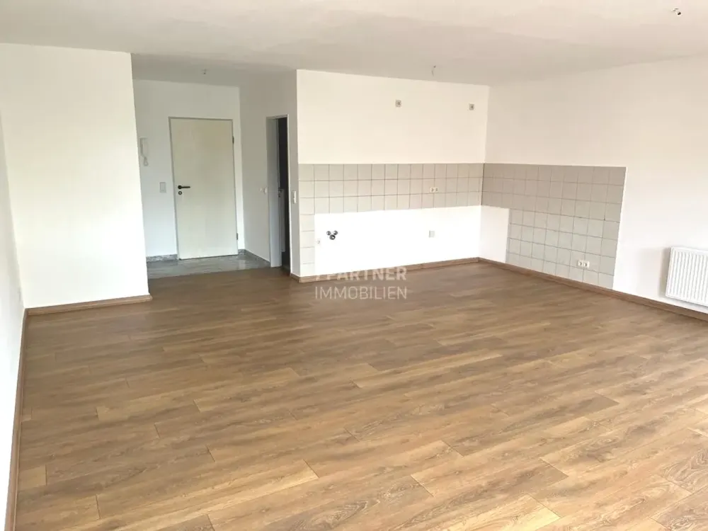 Spacious Studio Apartment in Beucha Seeks New Tenant