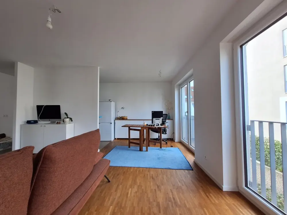Helle Wohnung mit Balkon