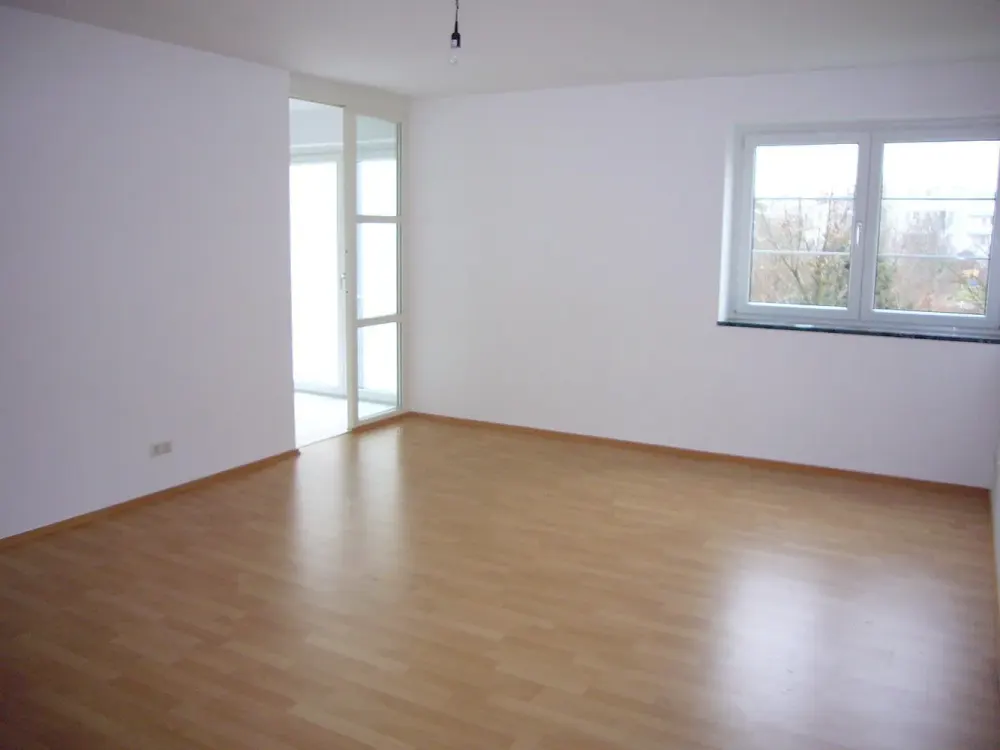Attraktive Familienwohnung mit Wintergarten, EBK und, Kfz-Stellplatz