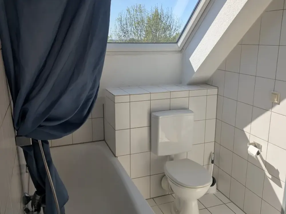 Schöne helle 4 Zimmer Wohnung über 2 Ebenen