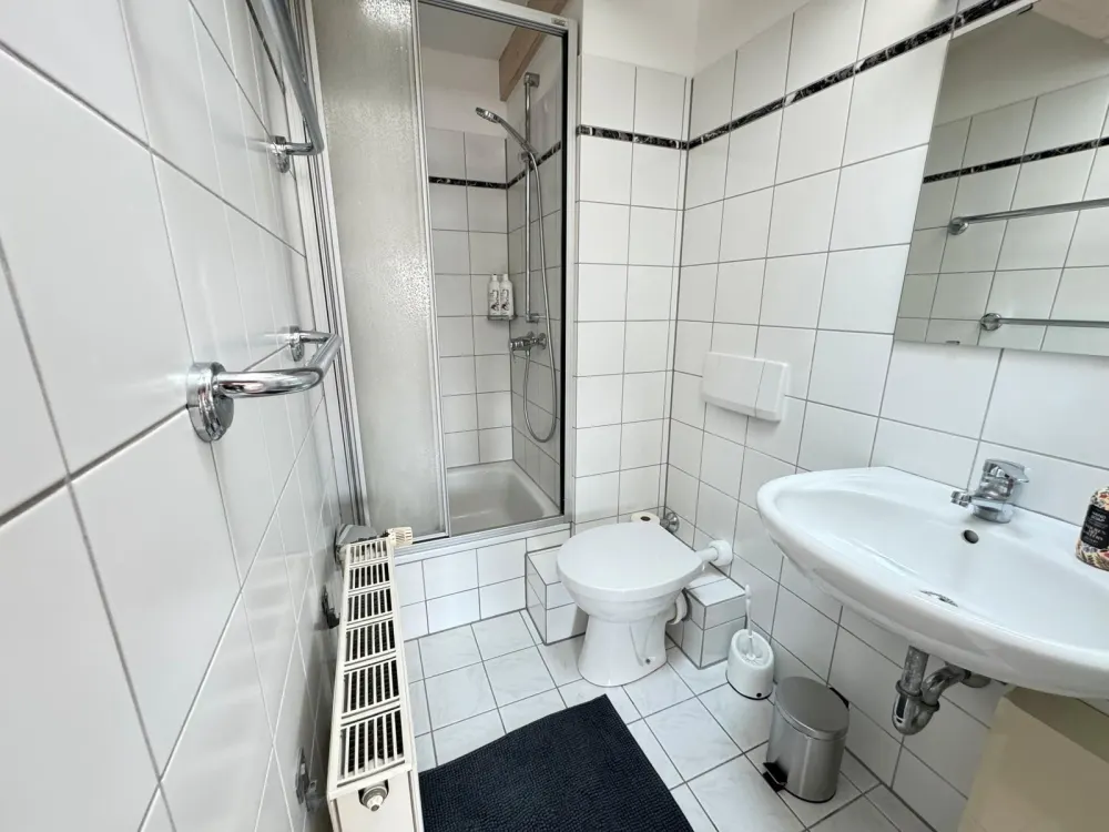 Lichtdurchflutete Wohnung, voll ausgestattet, Düsseldorf Zentrum