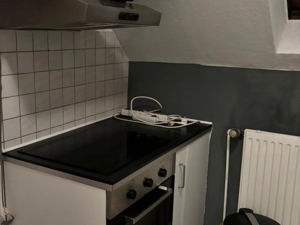 2-Zimmer Wohnung vollmöbliert in Düsseldorf- Heerdt