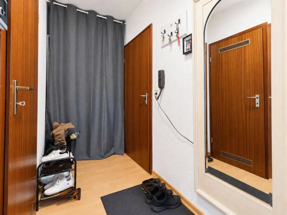 2-Zimmer-Wohnung mit Loggia in Laufnähe zum Knoops Park