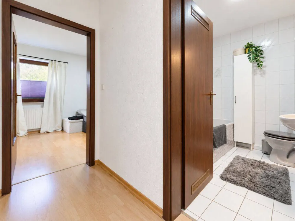 2-Zimmer-Wohnung mit Loggia in Laufnähe zum Knoops Park
