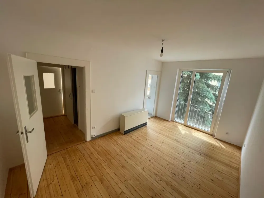 Neu renovierte 2 Zimmer Wohnung in Wöhrd