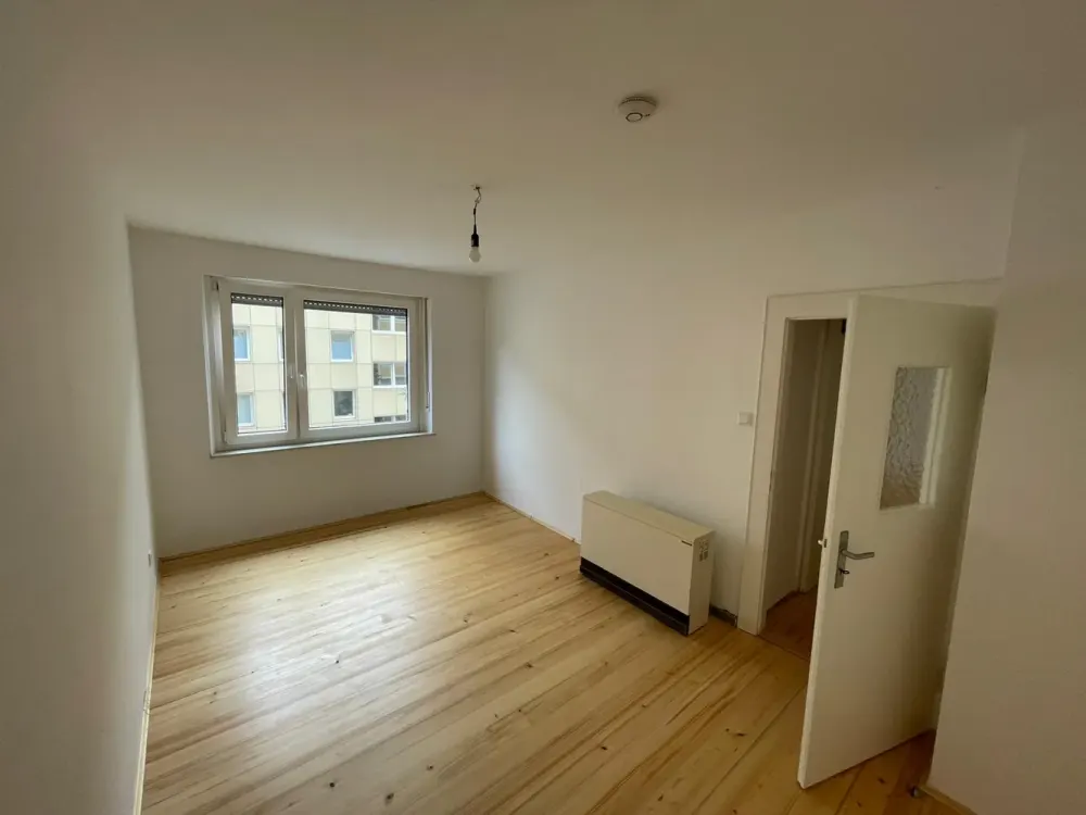 Neu renovierte 2 Zimmer Wohnung in Wöhrd