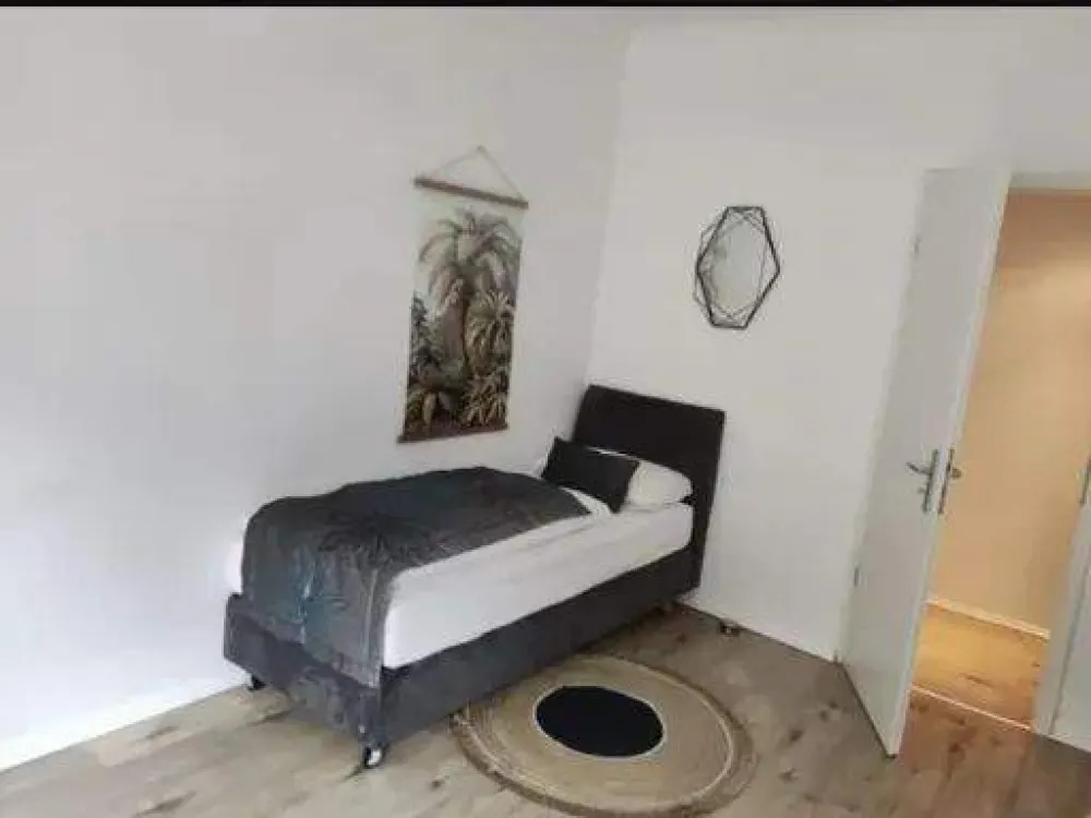 Studiowohnung Berlin Tegel 2OG möbliert