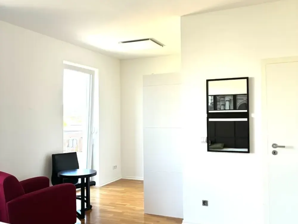 Vollmöbeliertes 1-Zimmer-Apartment, Bärensteiner Str.