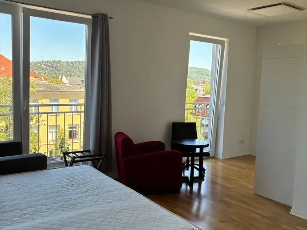 Vollmöbeliertes 1-Zimmer-Apartment, Bärensteiner Str.