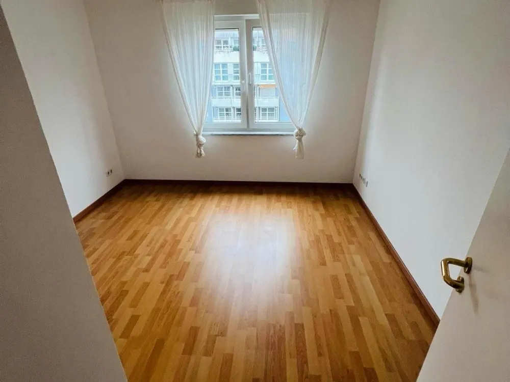 Helle 2-Zimmer-Wohnung mit TG-Stellplatz, am Weißensee
