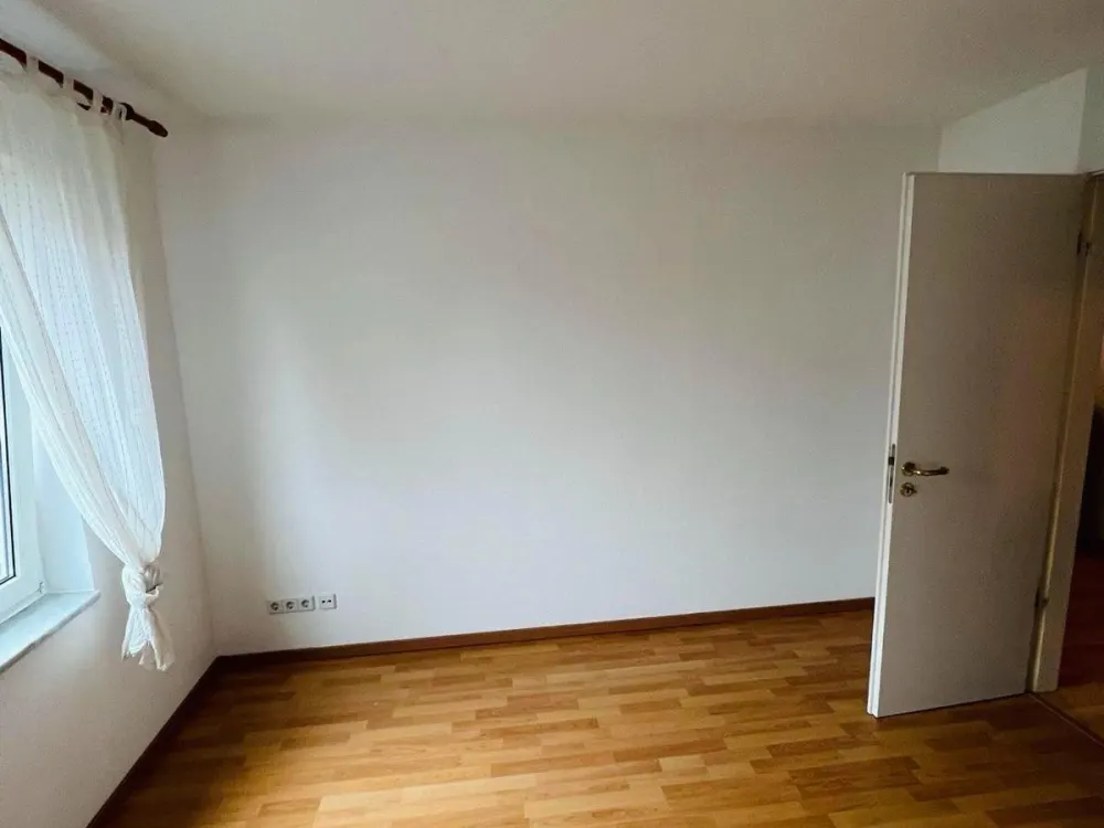 Helle 2-Zimmer-Wohnung mit TG-Stellplatz, am Weißensee