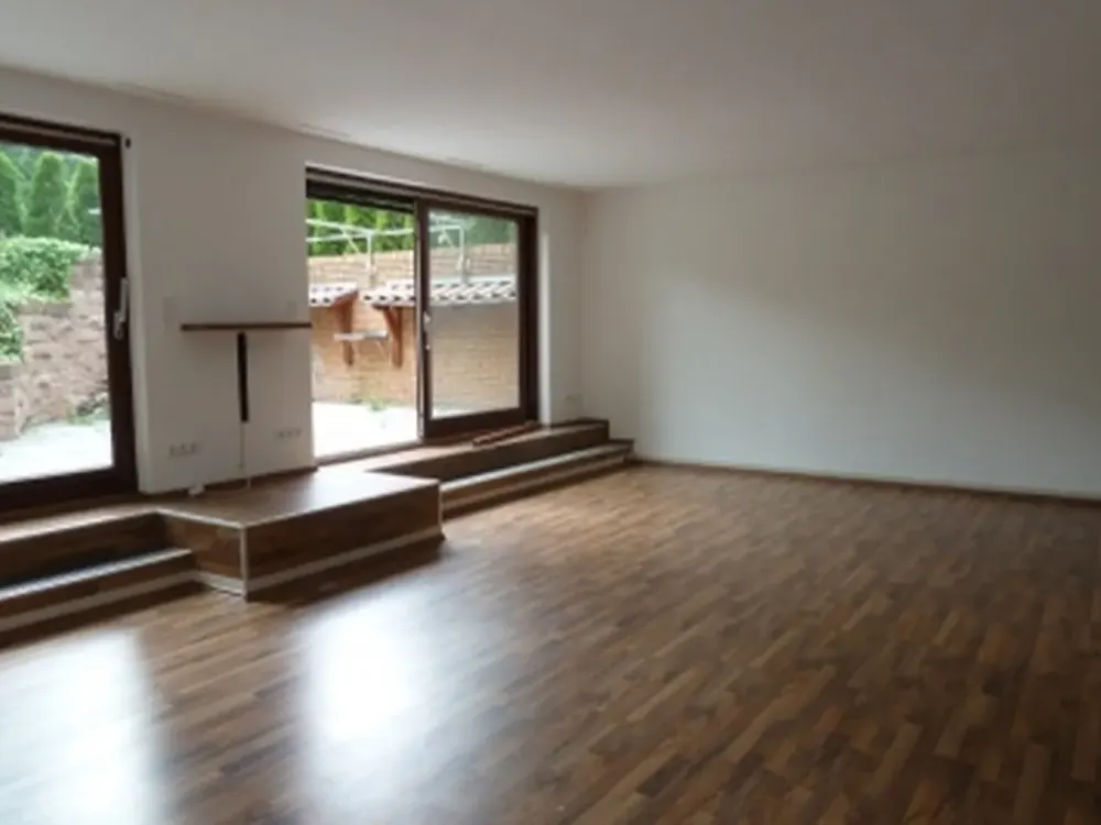 160 m2 Souterrain Luxuswohnung mit 40 m2 Terrasse in 13587 Berlin