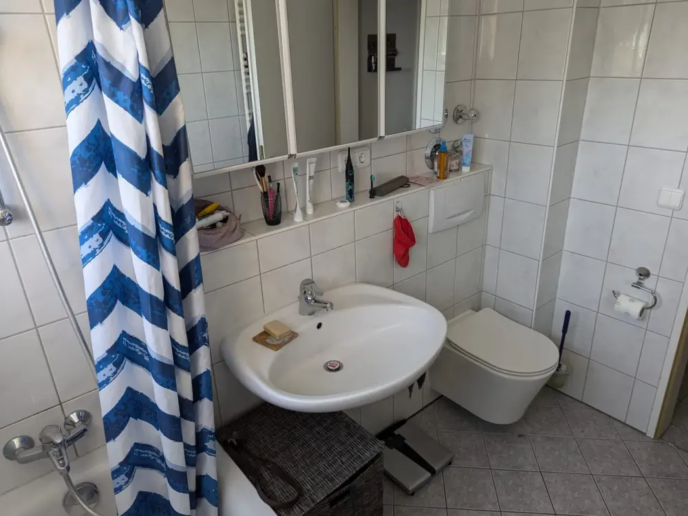 Family-Friendly Home with Excellent Connections, Playgrounds, Forest & U6 Nearby (Limited 3 Years)