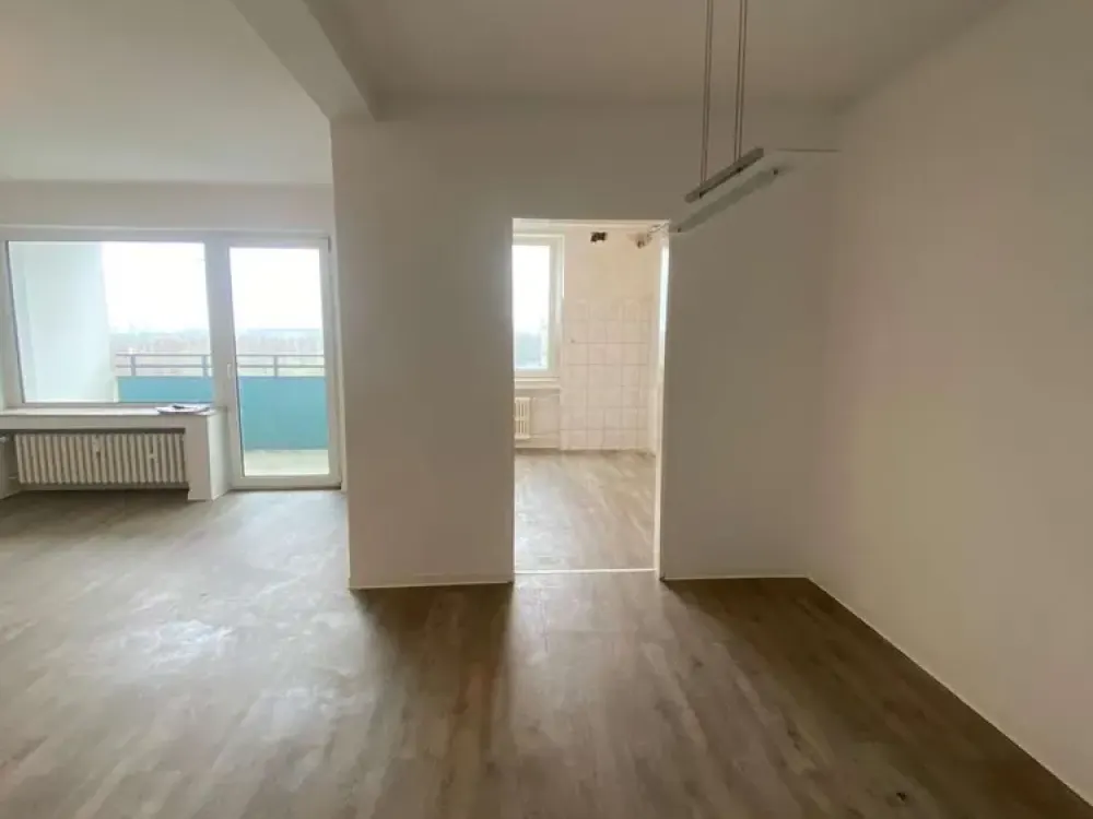 Remscheider Straße 54-helle 2 ZKB Wohnung im 6.OG *ab sofort* zu vermieten