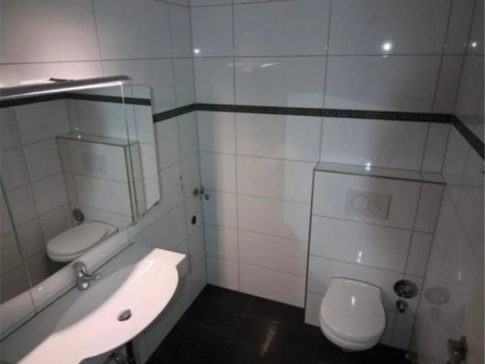 Beautiful 3-Room Apartment with Balcony, Completely Renovated, Available from 01.11
