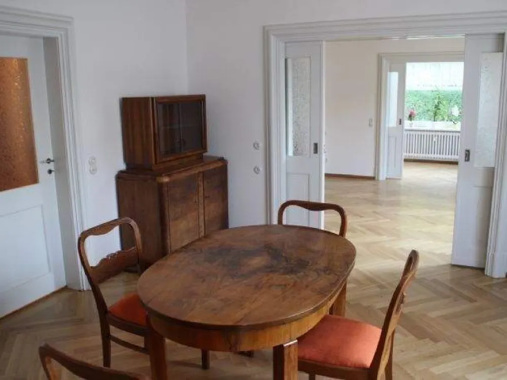 Attraktive 5,5 Raum- Wohnung in 01187 Dresden zu vermieten