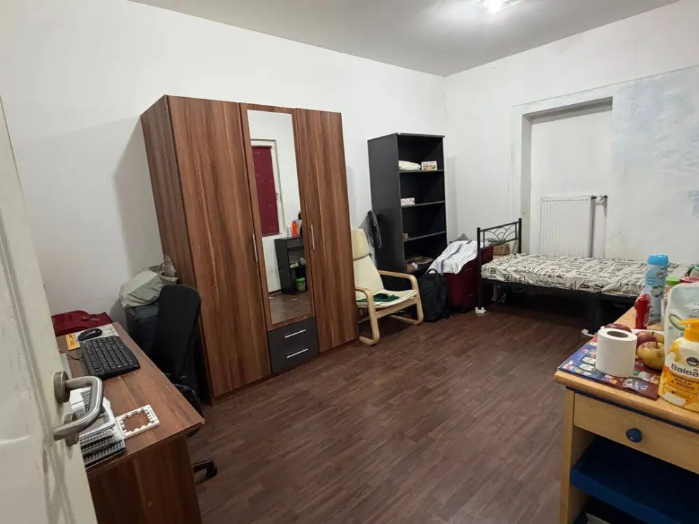 Zimmer in 5er-WG frei, zentrale Lage
