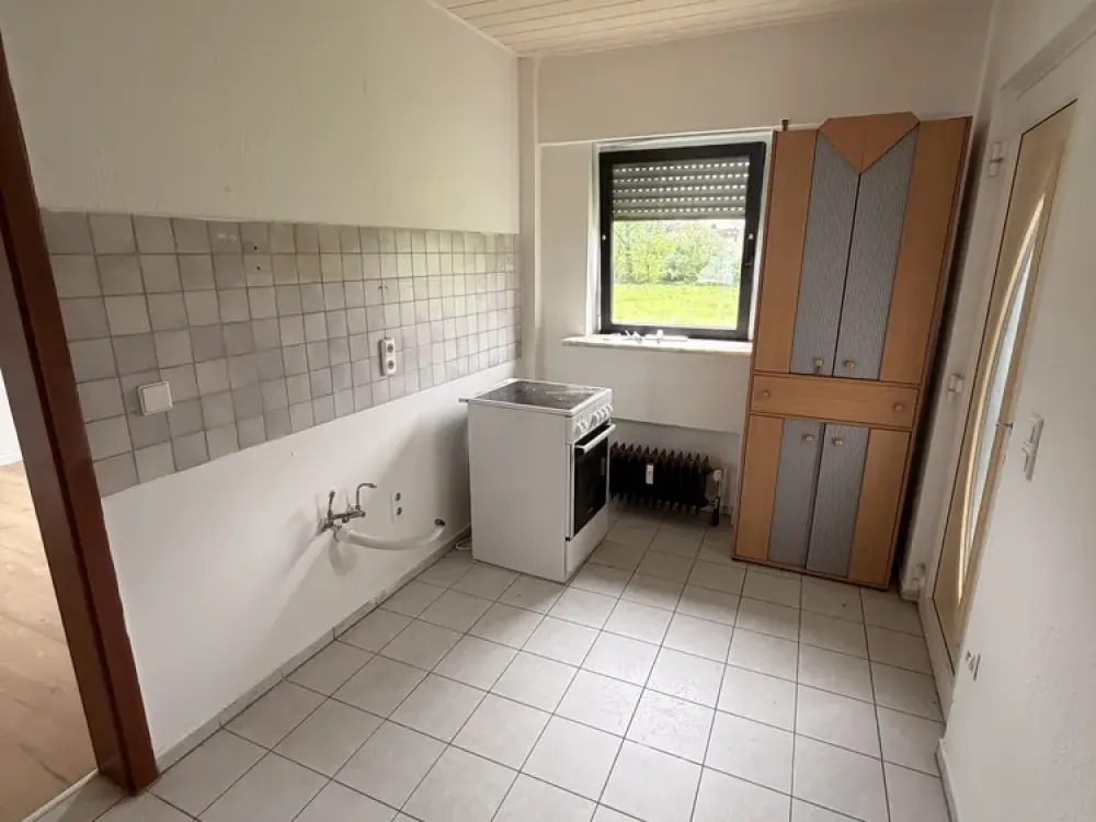 Frankfurt am Main: Helle 2-Zimmer-Wohnung mit Grünblick in Nieder-Eschbach