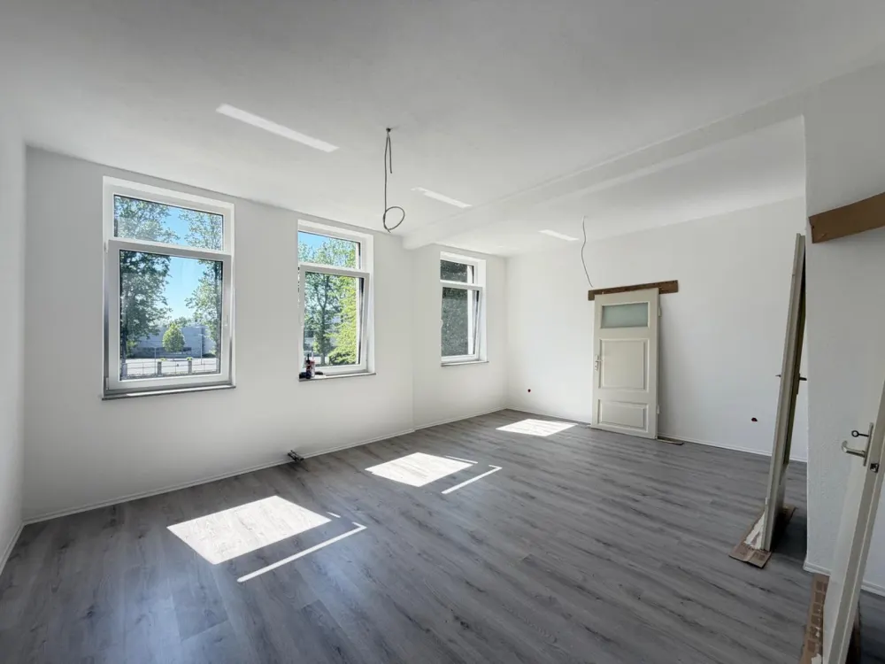 Alles neu gemacht! Komplett sanierte 3-Zimmer-Wohnung 69 m²,1.OG