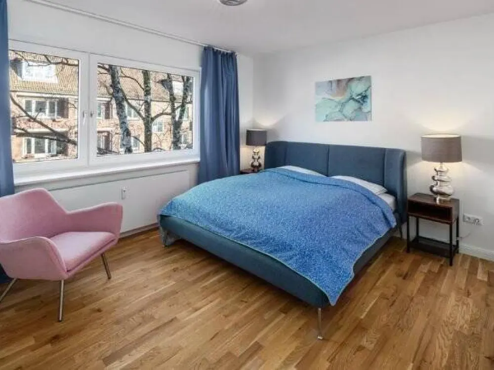 Möbliertes 4-Zimmer-Apartment mit großem Balkon zum Wohlfühlen in Hamburg Eppendorf - befristet