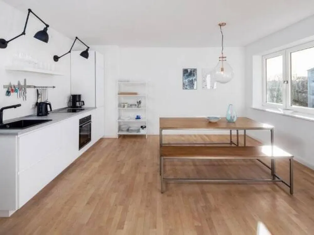 Möbliertes 4-Zimmer-Apartment mit großem Balkon zum Wohlfühlen in Hamburg Eppendorf - befristet