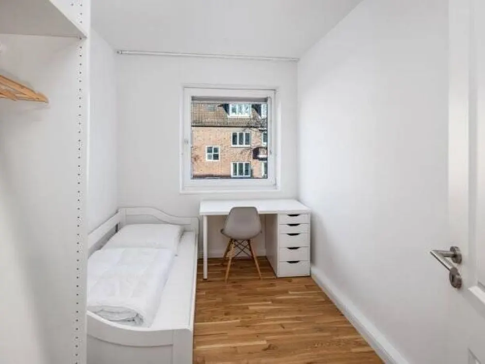 Möbliertes 4-Zimmer-Apartment mit großem Balkon zum Wohlfühlen in Hamburg Eppendorf - befristet