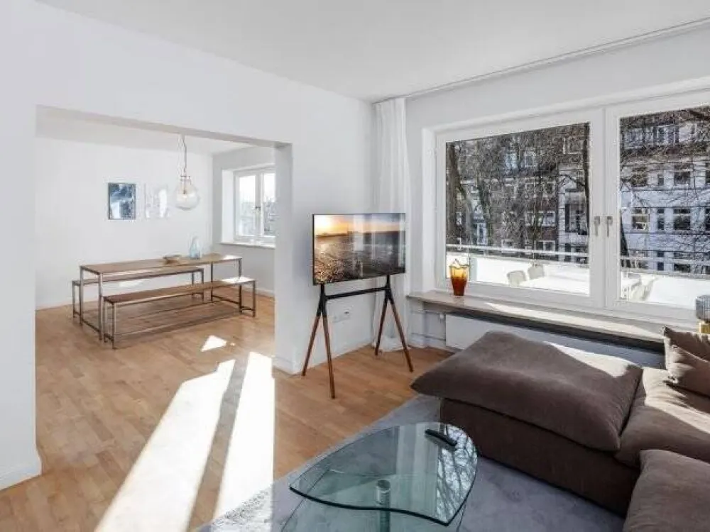 Möbliertes 4-Zimmer-Apartment mit großem Balkon zum Wohlfühlen in Hamburg Eppendorf - befristet