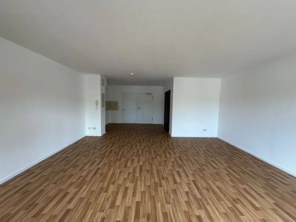 Großzügige Einraumwohnung in der Nähe des Stadtparks mit Balkon