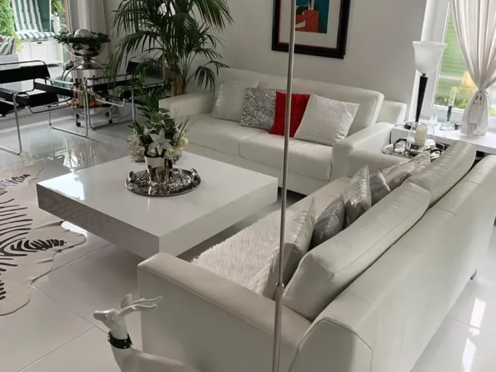 Möblierte EG-Wohnung mit Privatgarten in Oberkassel
