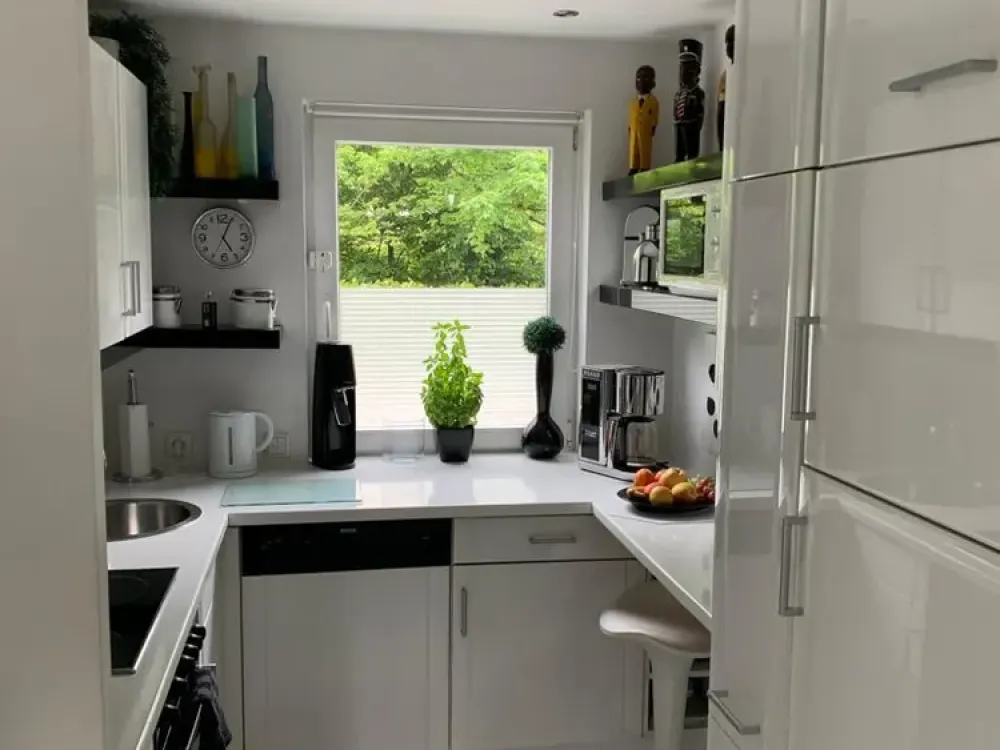Möblierte EG-Wohnung mit Privatgarten in Oberkassel