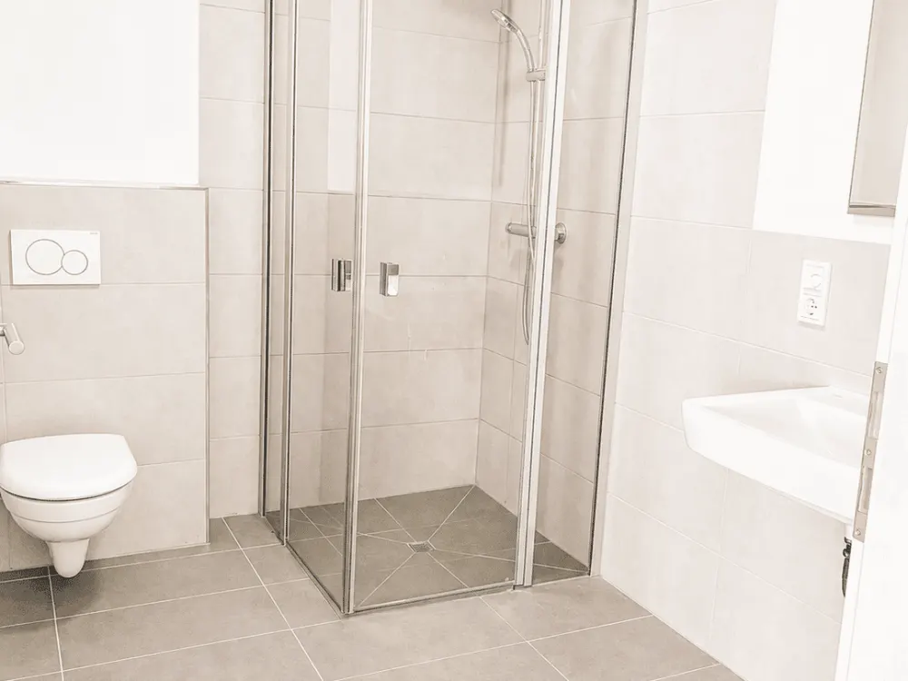 Attractive 3-Room Apartment with Balcony and Fitted Kitchen