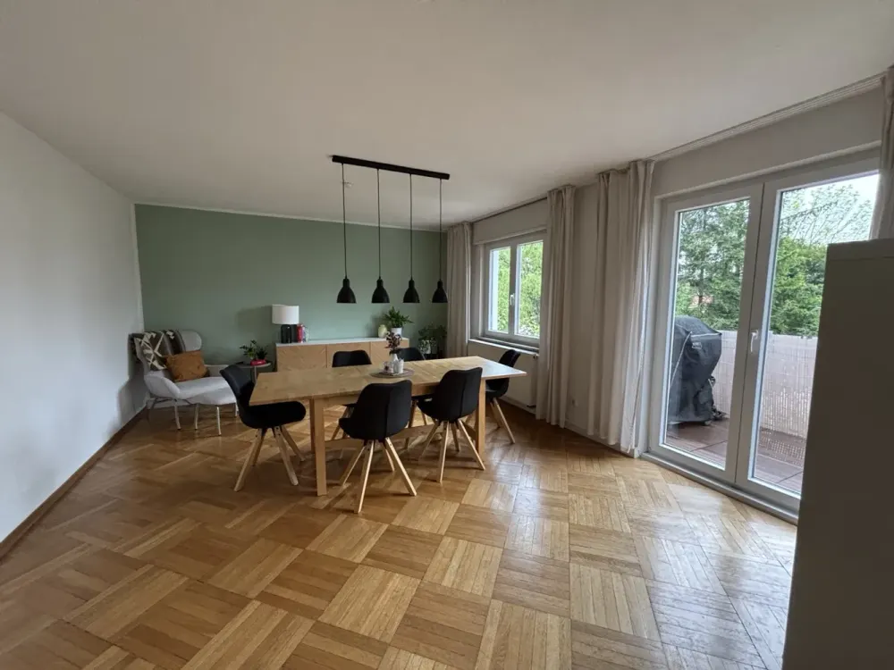 Attraktive 3 Zi Wohnung im 1. OG nahe Favorite-Schloss