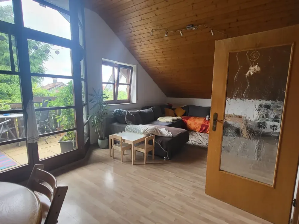 3,5-Zi.-DG-Wohnung mit West-Balkon in ruhiger Ortsrandlage von Kressbronn am Bodensee